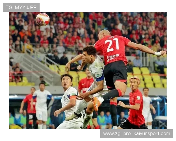 成都蓉城帅惟浩连续直塞制造机会，展现全能中场的独特魅力